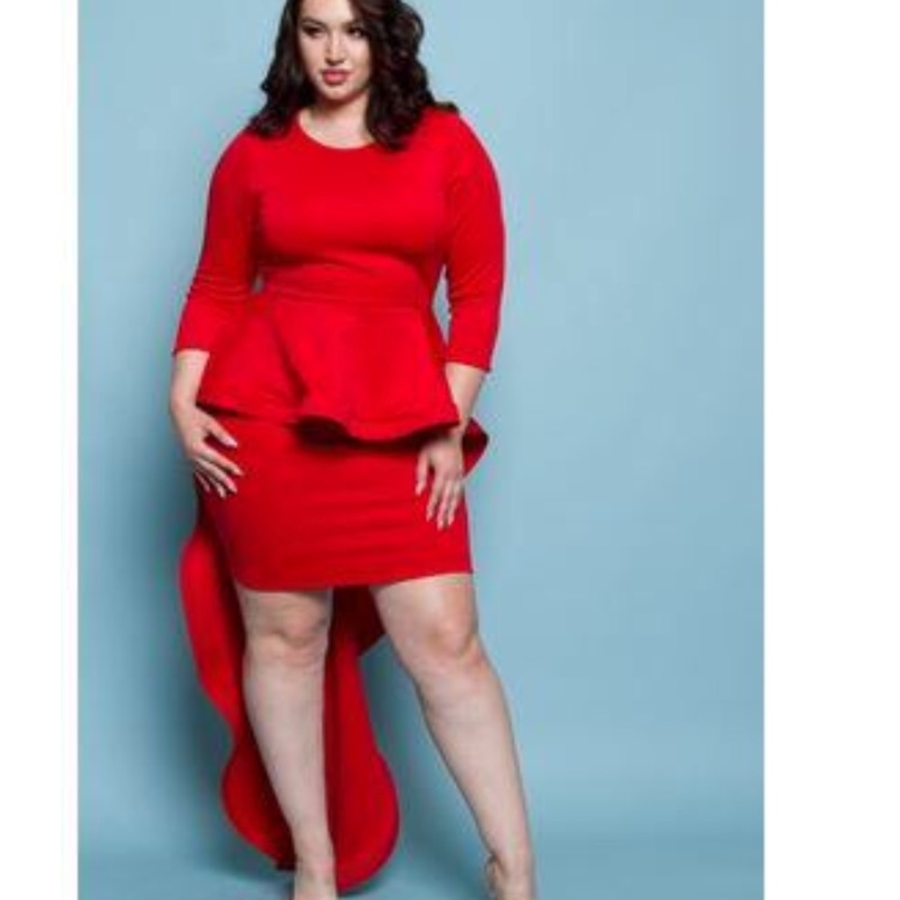 🔥 Hi-Low Dress w/ Tail.